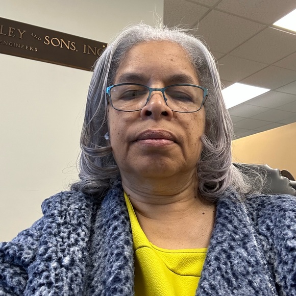 Meet your Posher, Cheryl - Picture 3 of 4